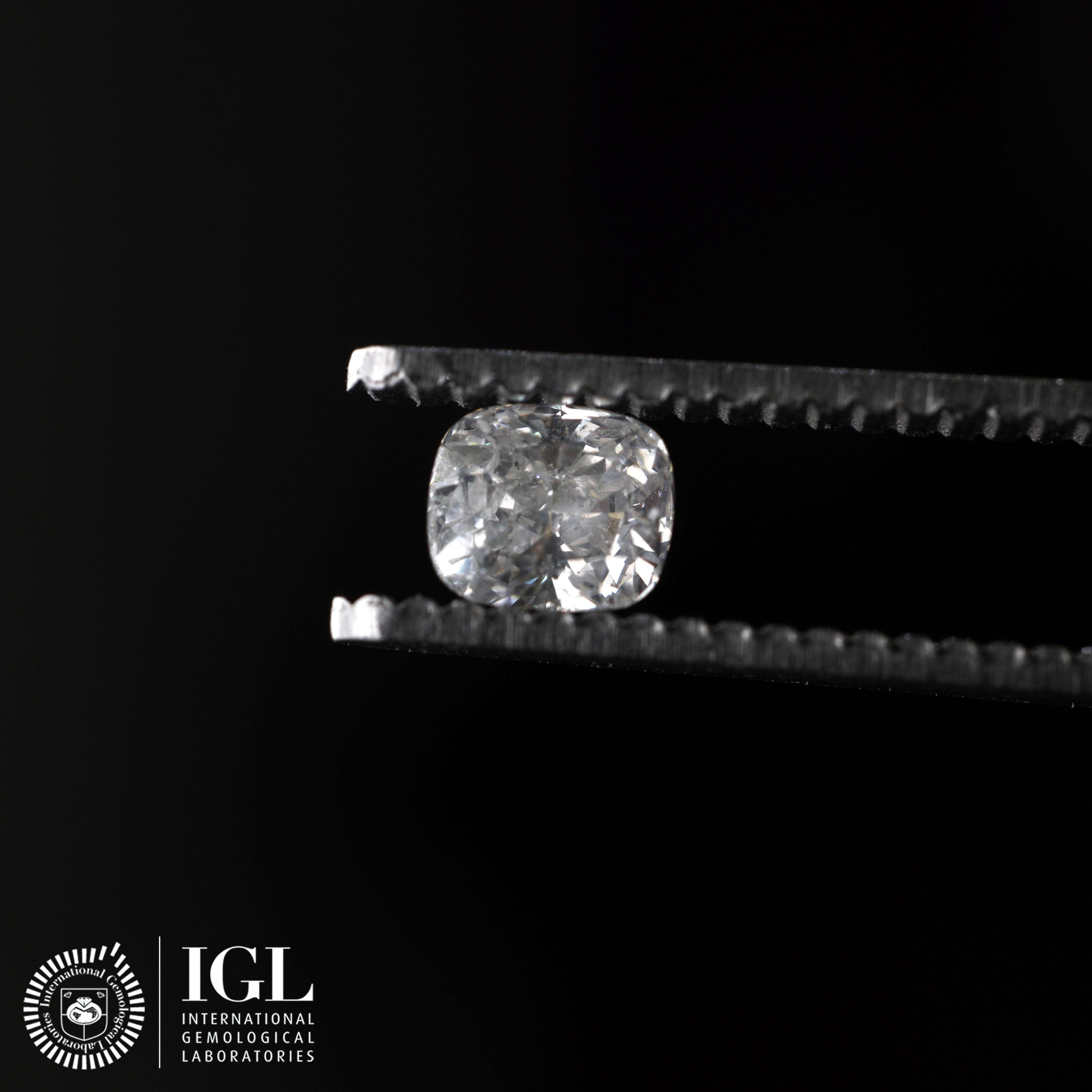 NATURAL DIAMOND BY SALEH SALLOM | 0.59 CT