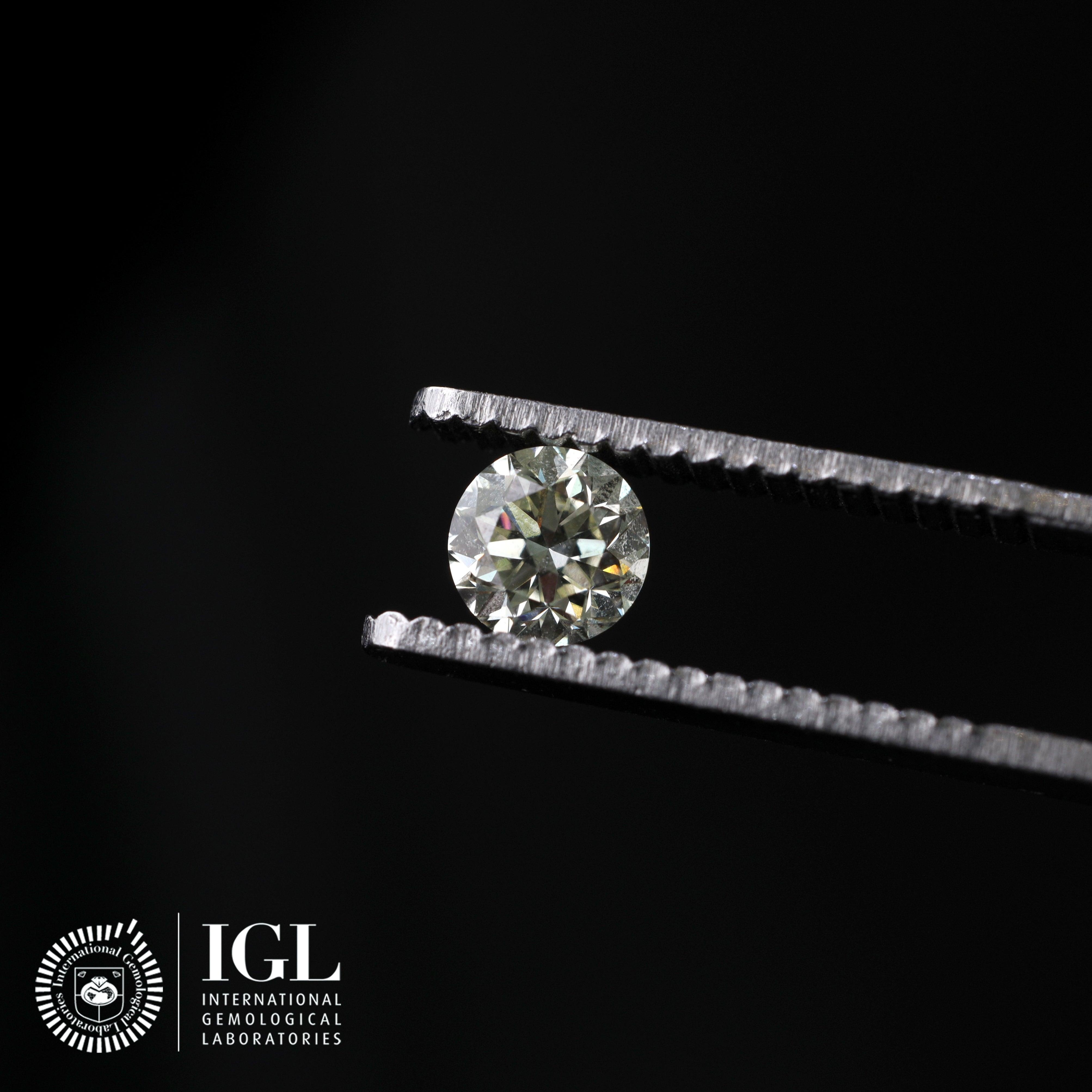 NATURAL DIAMOND BY SALEH SALLOM | 0.36 CT